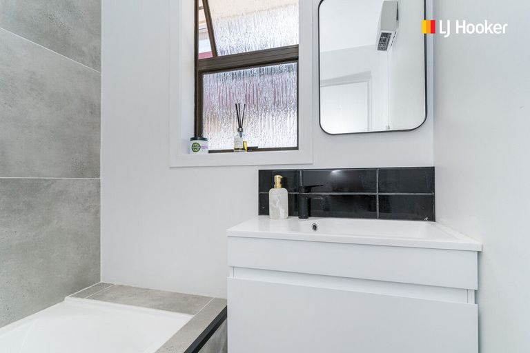 Photo of property in 26 Tomkins Street, Green Island, Dunedin, 9018