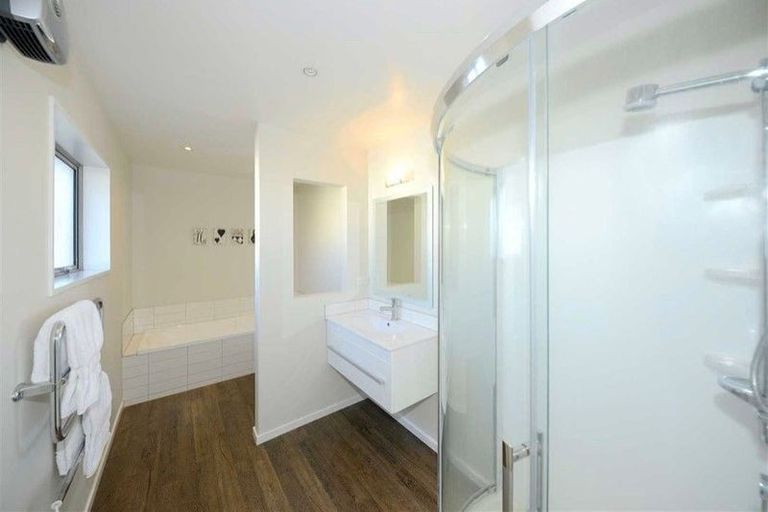 Photo of property in 998d Colombo Street, St Albans, Christchurch, 8014