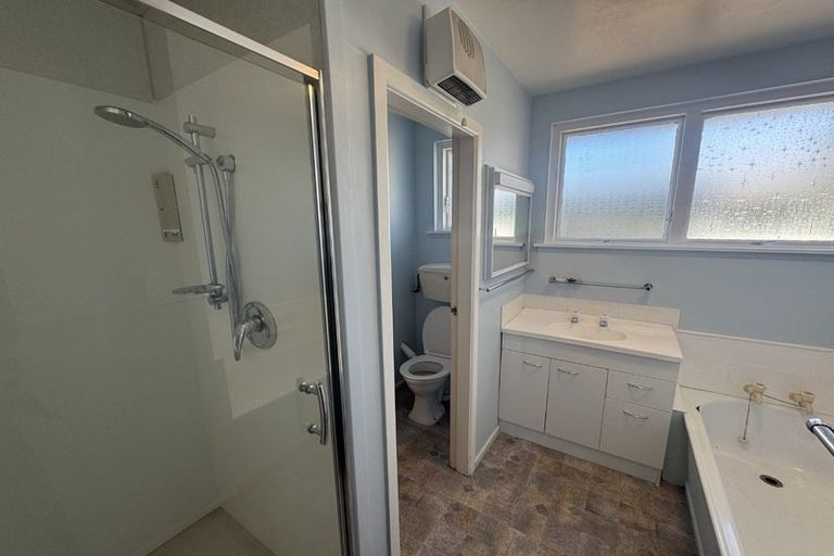 Photo of property in 40 Woodgrove Avenue, North New Brighton, Christchurch, 8083