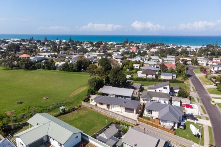 Photo of property in 51b The Crescent, Waihi Beach, 3611