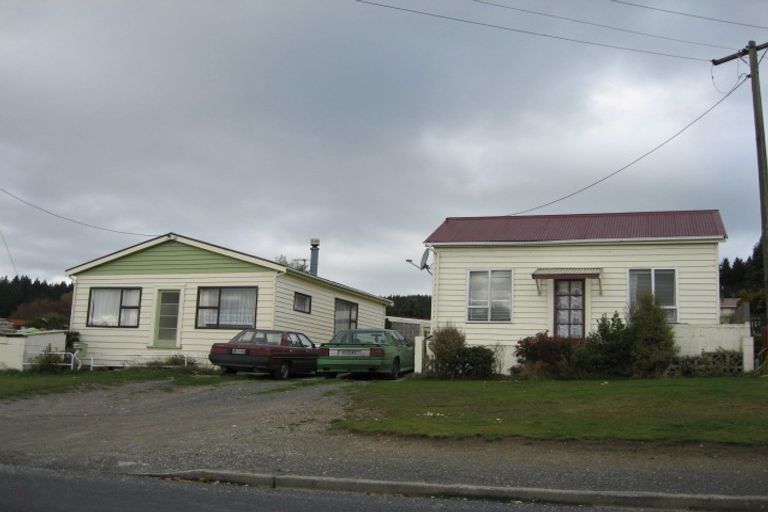 Photo of property in 76 Salcombe Street, Kaitangata, 9210
