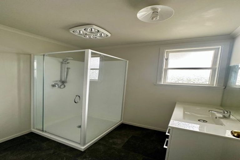 Photo of property in 129 Waverley Street, Karamea, 7893