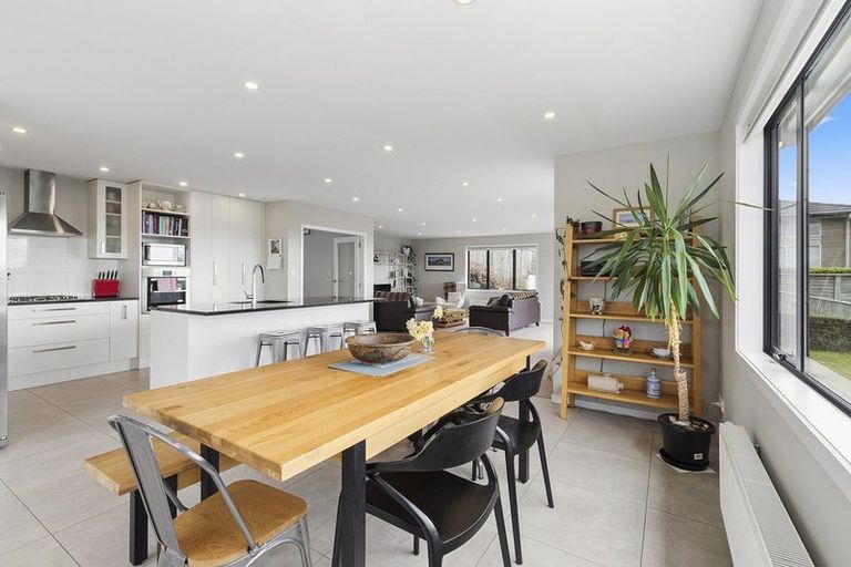 Photo of property in 75 Endeavour Drive, Whitby, Porirua, 5024