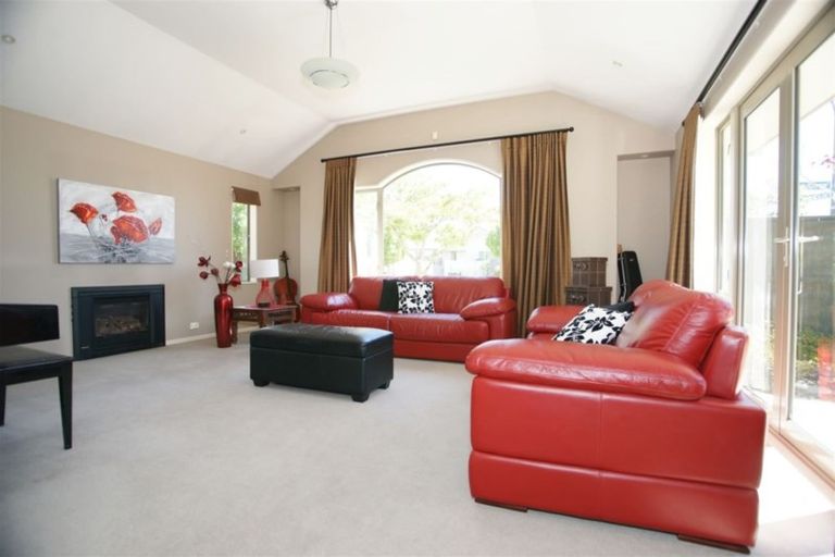 Photo of property in 1 Bayliss Close, Northwood, Christchurch, 8051