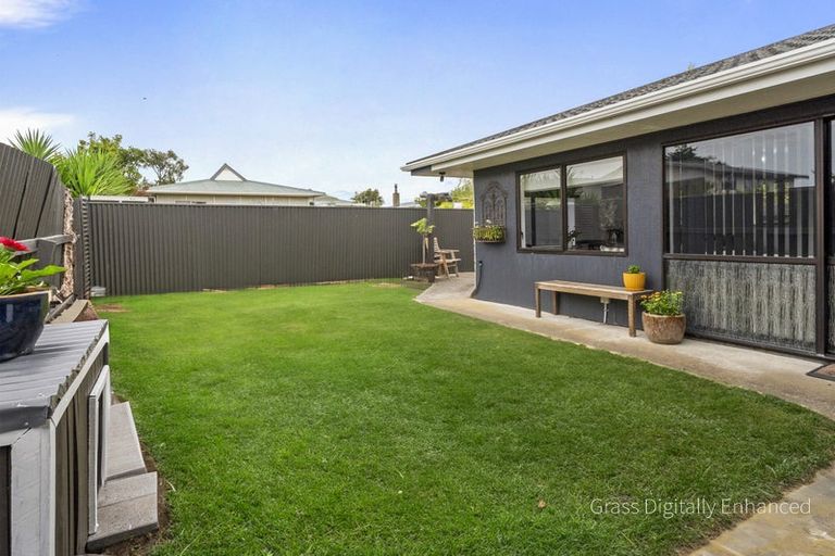 Photo of property in 20a Queen Street, Feilding, 4702