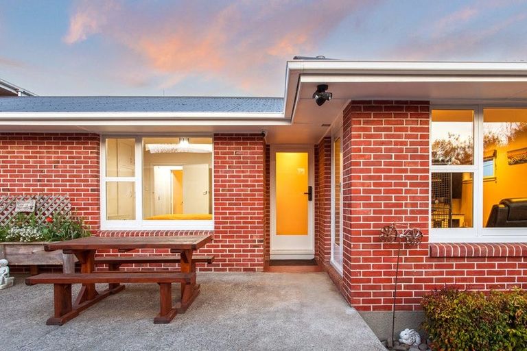 Photo of property in 65 Prestons Road, Redwood, Christchurch, 8051