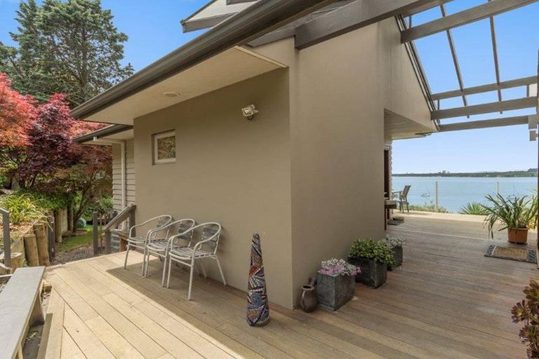 Photo of property in 77 Harbour View Road, Omokoroa, 3114
