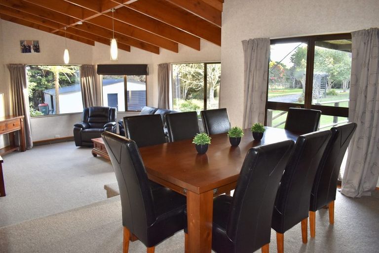Photo of property in 98 Ringawhati Road, Otaki, 5583