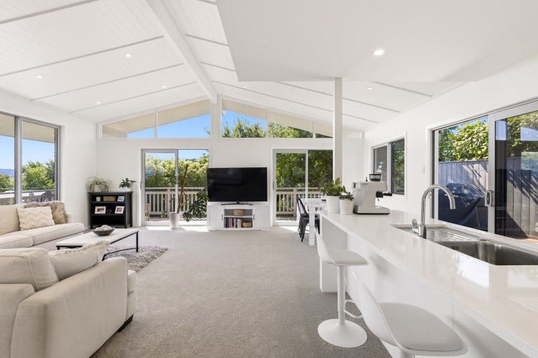 Photo of property in 15 Beachman Grove, Hilltop, Taupo, 3330