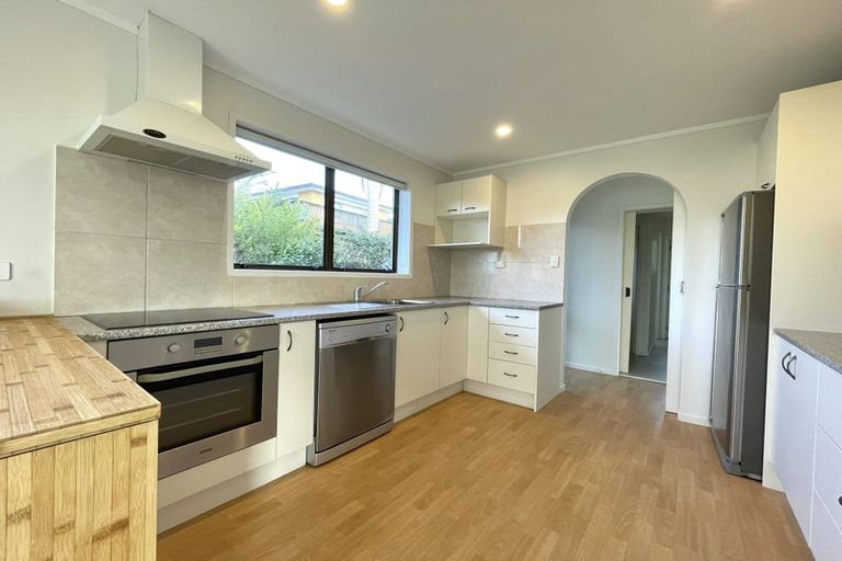 Photo of property in 1/4 Rakino Avenue, Manly, Whangaparaoa, 0930