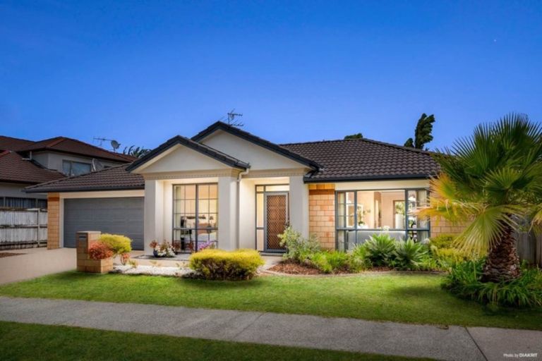 Photo of property in 109 Middlefield Drive, Flat Bush, Auckland, 2016