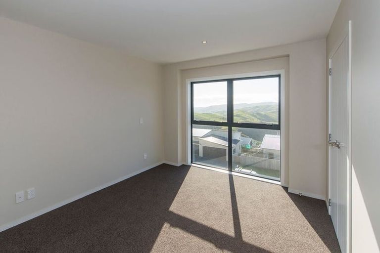 Photo of property in 9 Comber Place, Johnsonville, Wellington, 6037