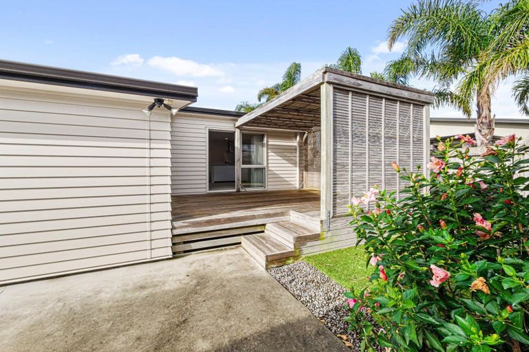 Photo of property in 11 Kamahi Crescent, Papamoa Beach, Papamoa, 3118