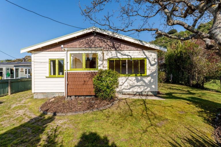 Photo of property in 30 Beach Road, Long Beach, Port Chalmers, 9081