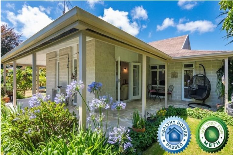 Photo of property in 12 Kowhai Grove, Waikanae, 5036