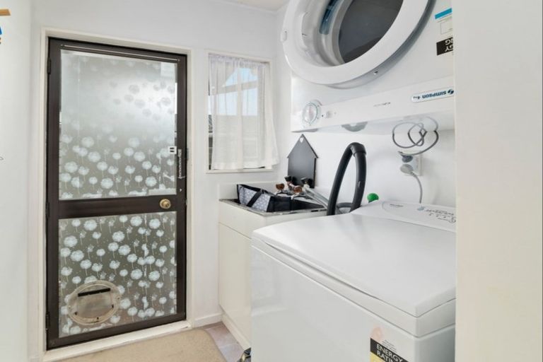 Photo of property in 2 Corinth Place, Sunnybrook, Rotorua, 3015