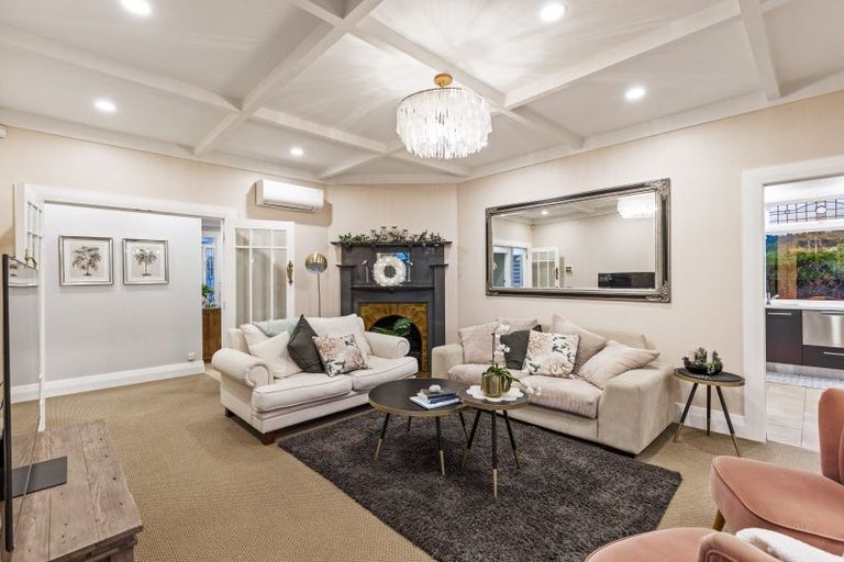 Photo of property in 102 Matua Road, Huapai, Kumeu, 0810