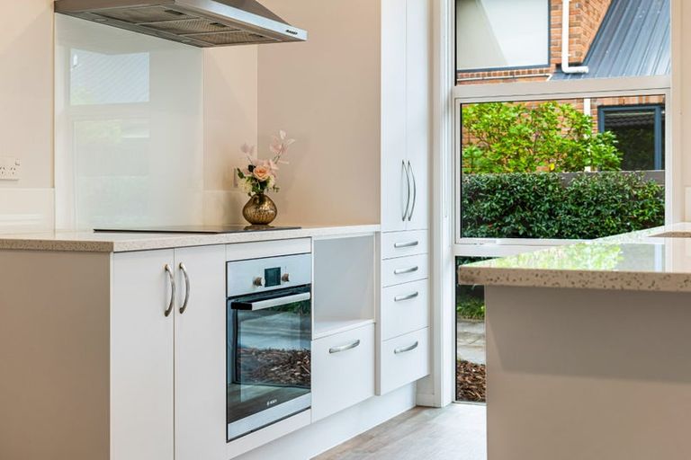 Photo of property in 16b Elizabeth Street, Orewa, 0931