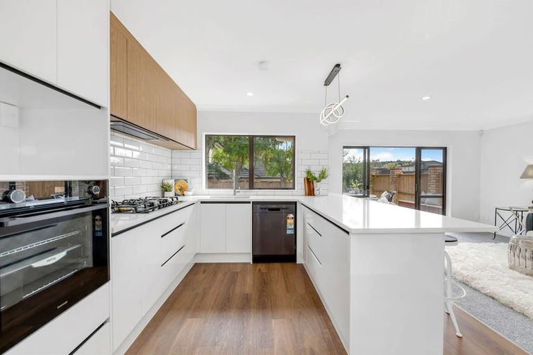 Photo of property in 13 Malahide Drive, Flat Bush, Auckland, 2019