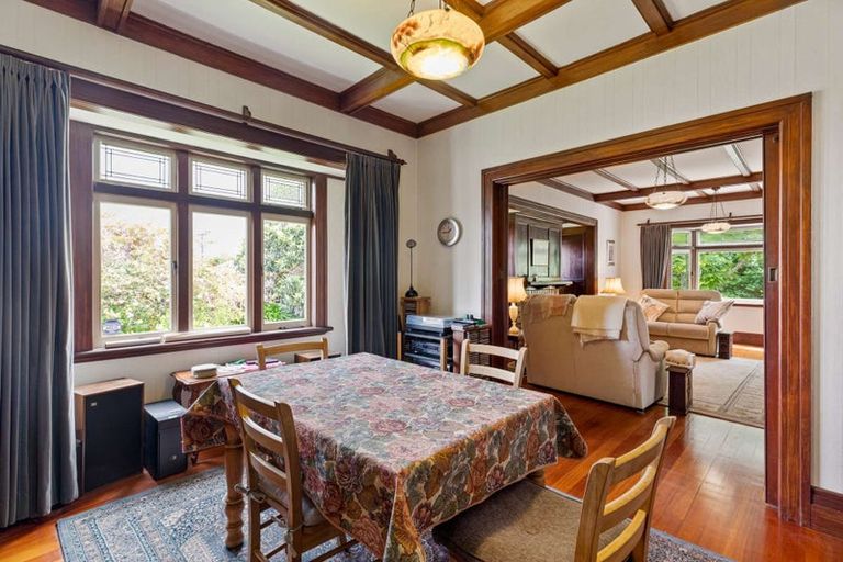 Photo of property in 36 Onewa Road, Northcote Point, Auckland, 0627