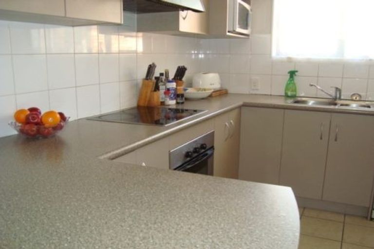 Photo of property in 185 Keri Vista Rise, Papakura, 2110