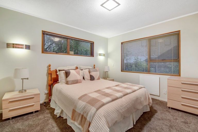Photo of property in 20 Whangaparaoa Road, Red Beach, 0932