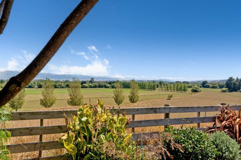 Photo of property in 197 Lees Pakaraka Road, Te Ore Ore, Masterton, 5886