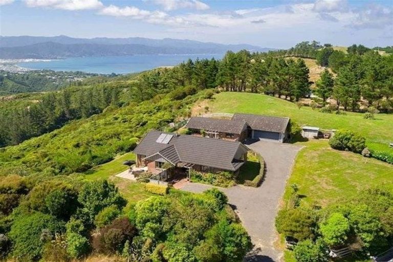 Photo of property in 350 Horokiwi Road, Horokiwi, Wellington, 5016