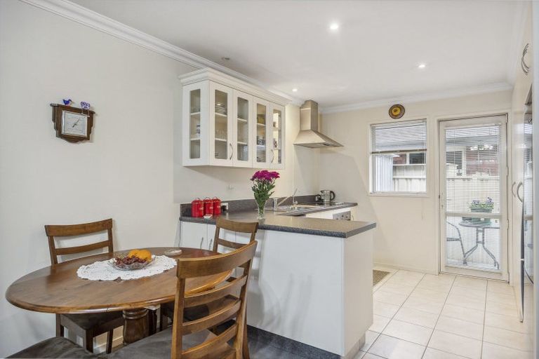 Photo of property in 2/4 Reid Avenue, Mosgiel, 9024