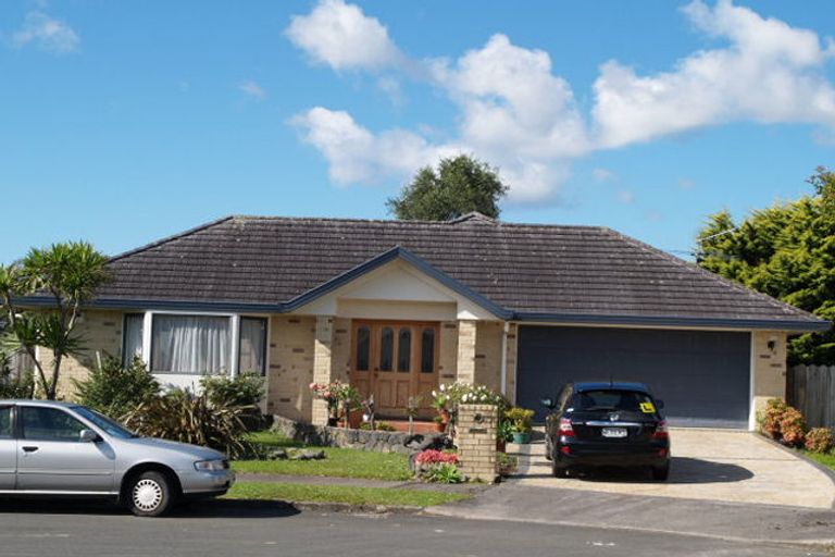Photo of property in 7 Daria Place, Northpark, Auckland, 2013