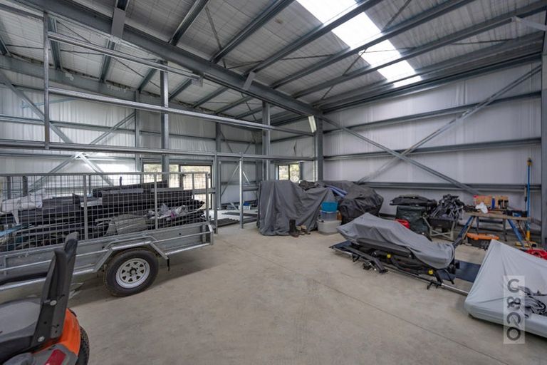 Photo of property in 22 Houkura Place, Taupaki, Henderson, 0782