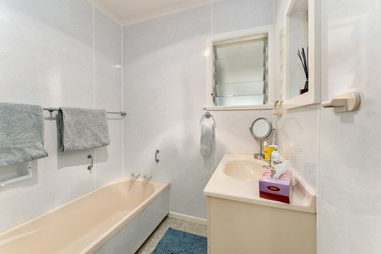 Photo of property in 9 Iti Street, Otaki, 5512