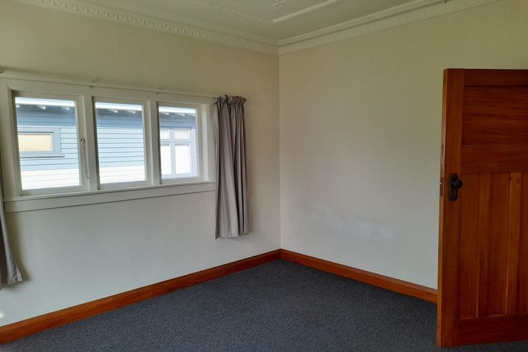 Photo of property in 38 Miro Street, Takaro, Palmerston North, 4410