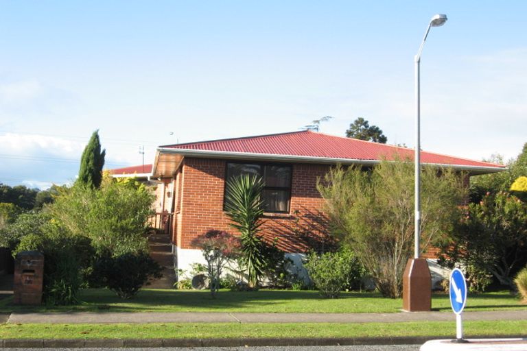 Photo of property in 86 Lawrence Crescent, Hillpark, Auckland, 2102