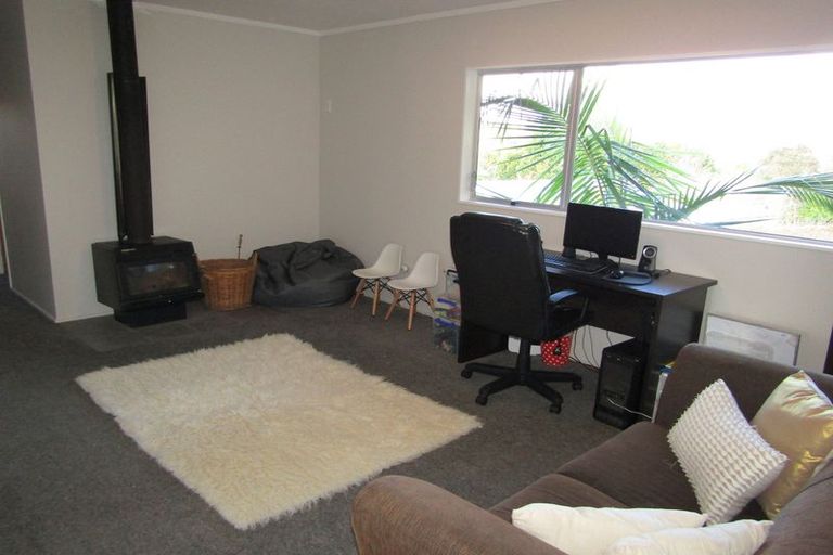 Photo of property in 2 Marsden Place, Kerikeri, 0230