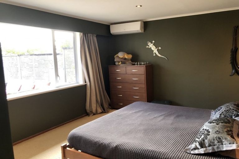 Photo of property in 7 Jenkins Place, Waitara, 4320