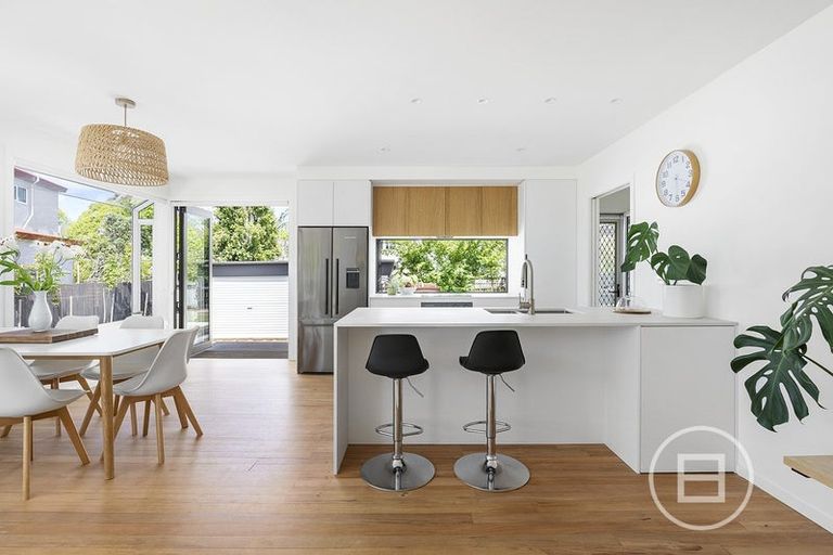 Photo of property in 27 Sylvia Road, Hillcrest, Auckland, 0627
