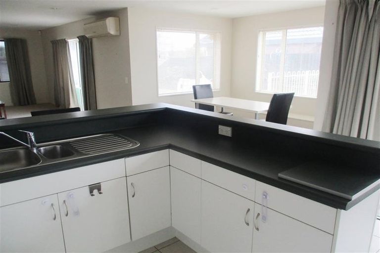 Photo of property in 27 Broadhaven Avenue, Parklands, Christchurch, 8083