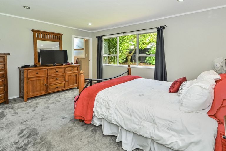 Photo of property in 144 Coxhead Road, Wattle Downs, Auckland, 2103
