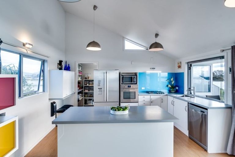 Photo of property in 5 Old Ferry Road, Clive, 4102