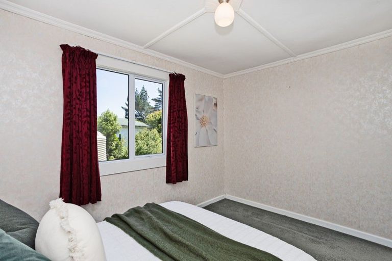 Photo of property in 50 Watt Road, Otatara, Invercargill, 9879