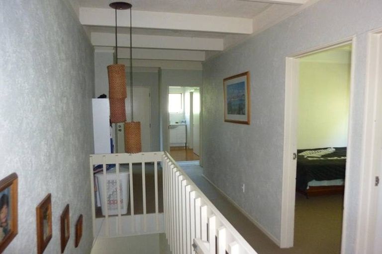 Photo of property in 13 Malters Place, Browns Bay, Auckland, 0630