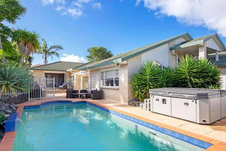 Photo of property in 8 Athenry Place, Dannemora, Auckland, 2016