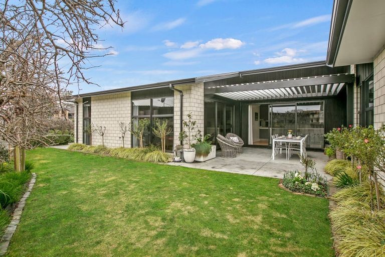 Photo of property in 44 Rewi Street, Torbay, Auckland, 0630