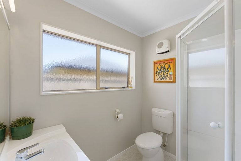Photo of property in 106 Weggery Drive, Waikanae Beach, Waikanae, 5036