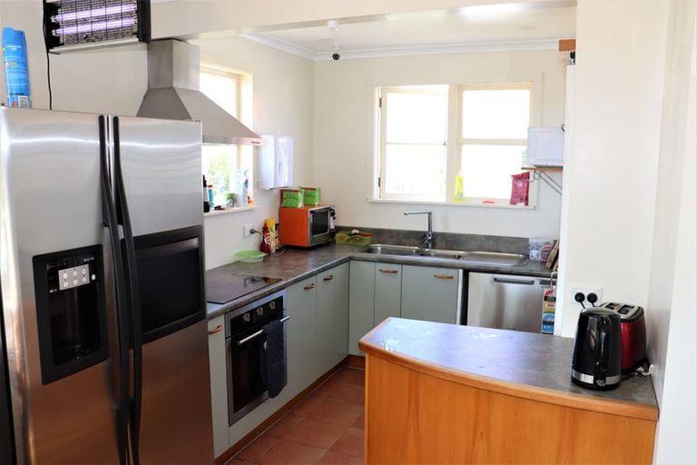 Photo of property in 10 Robertson Street, Oamaru North, Oamaru, 9400