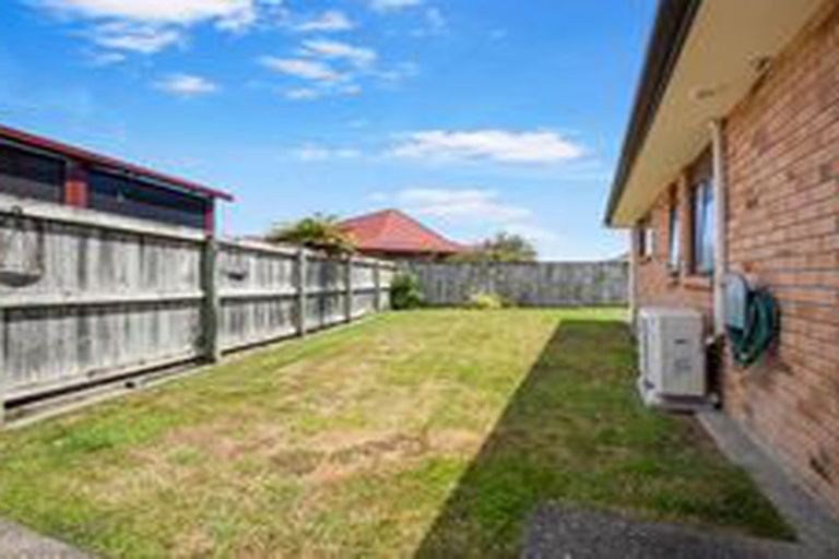 Photo of property in Rangeview Villas, 41/9 Fuller Close, Levin, 5510