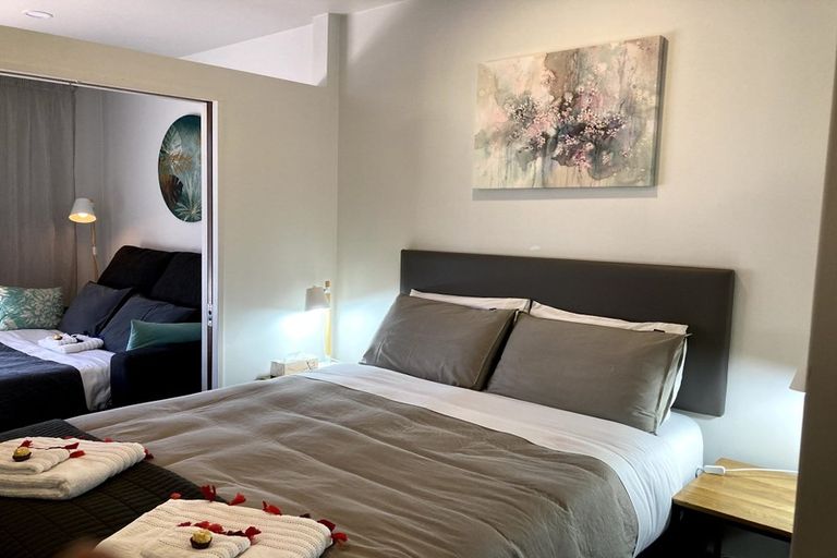 Photo of property in Atrium Towers, 4n/154 The Terrace, Wellington Central, Wellington, 6011