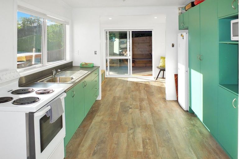 Photo of property in 53 Pratt Avenue, Foxton Beach, Foxton, 4815