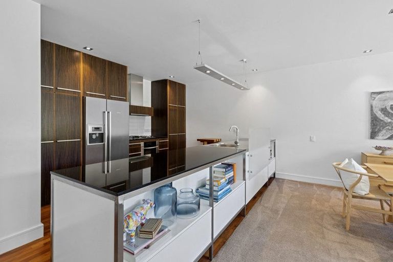 Photo of property in 6/258 Hurstmere Road, Takapuna, Auckland, 0622